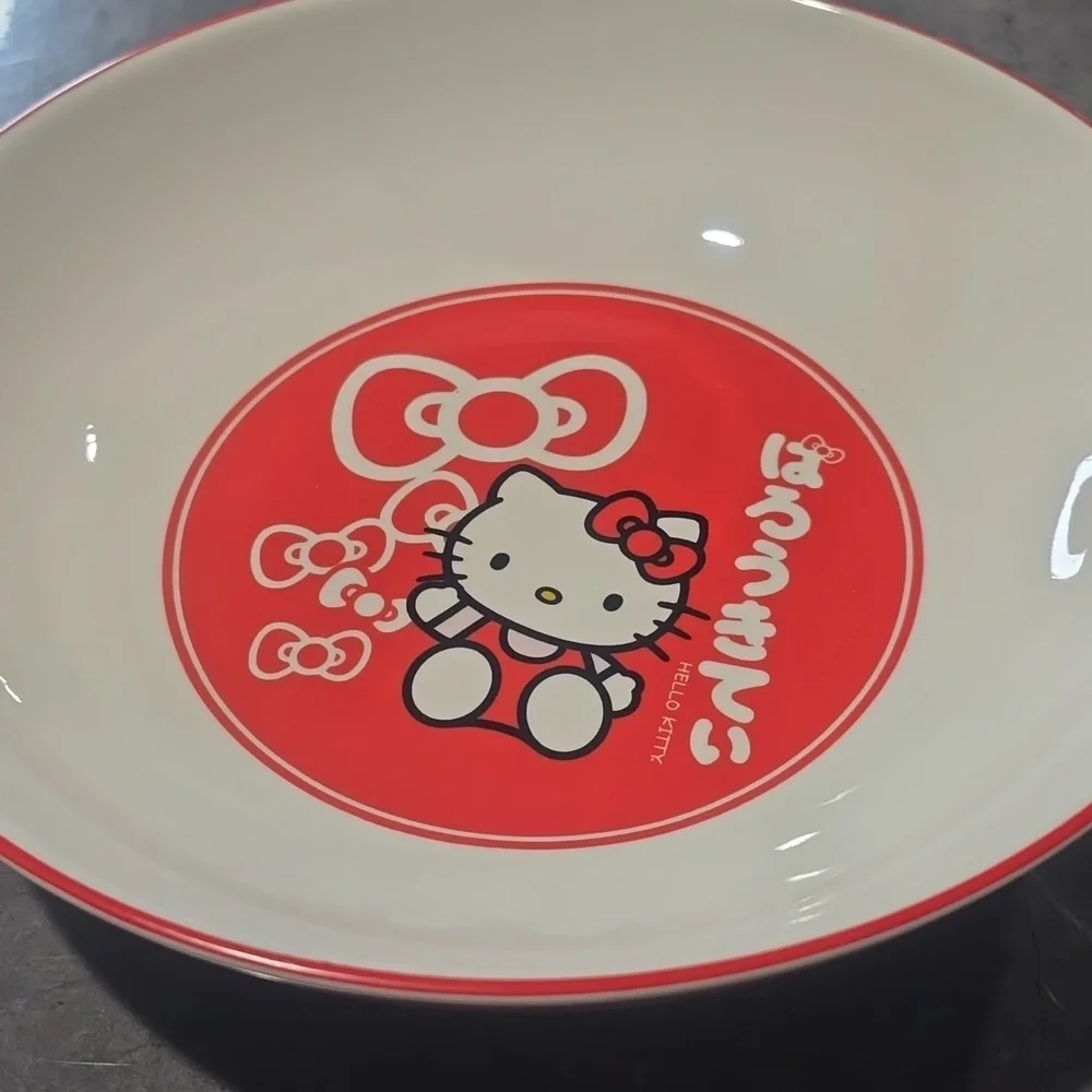 Hello Kitty Red Bows 9-Inch Ceramic WITH JAPANESE WORD BOWL. - Picture 2 of 3